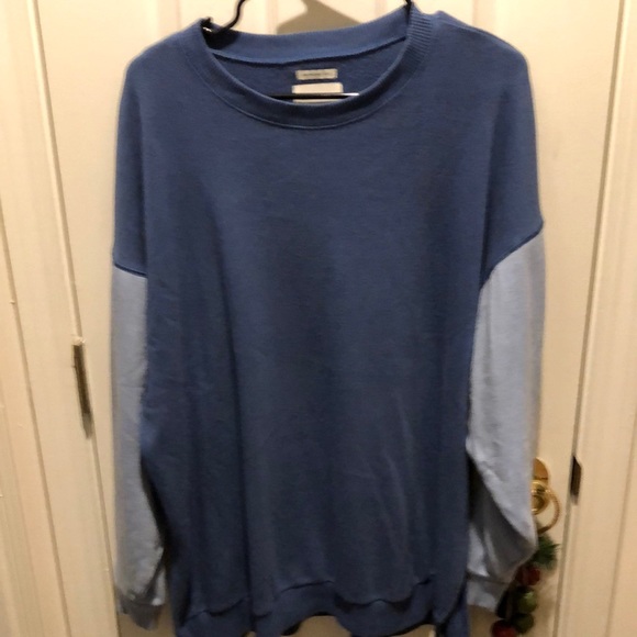 American Eagle Outfitters Tops - Womens American Eagle Jegging fit sweatshirt size medium